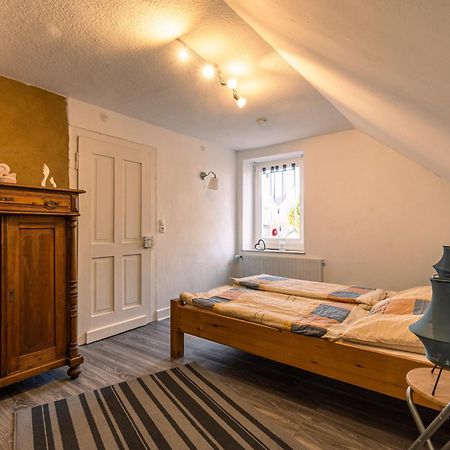 Historisches Ferienhaus "Zur Linde" Hausten 外观 照片