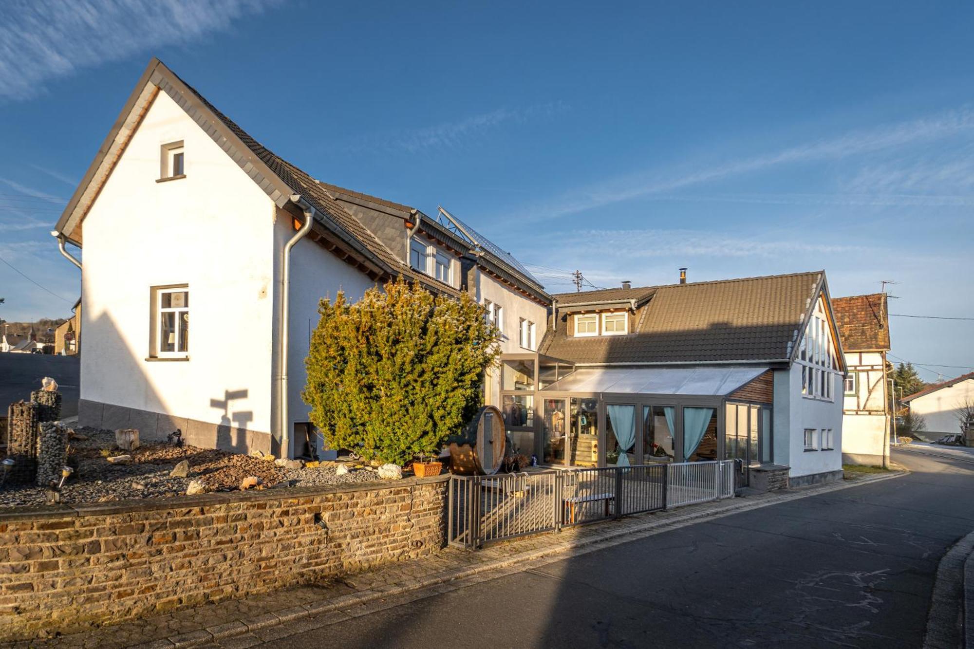 Historisches Ferienhaus "Zur Linde" Hausten 外观 照片